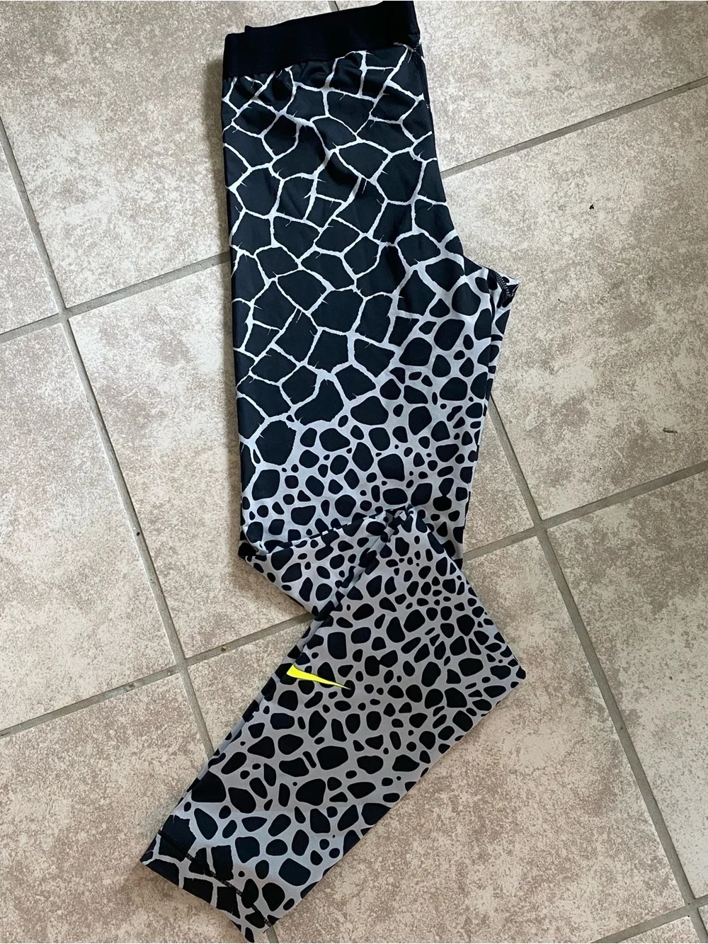 Nike Girls' Black & Gray Animal Print Leggings with Neon Swoosh Medium
